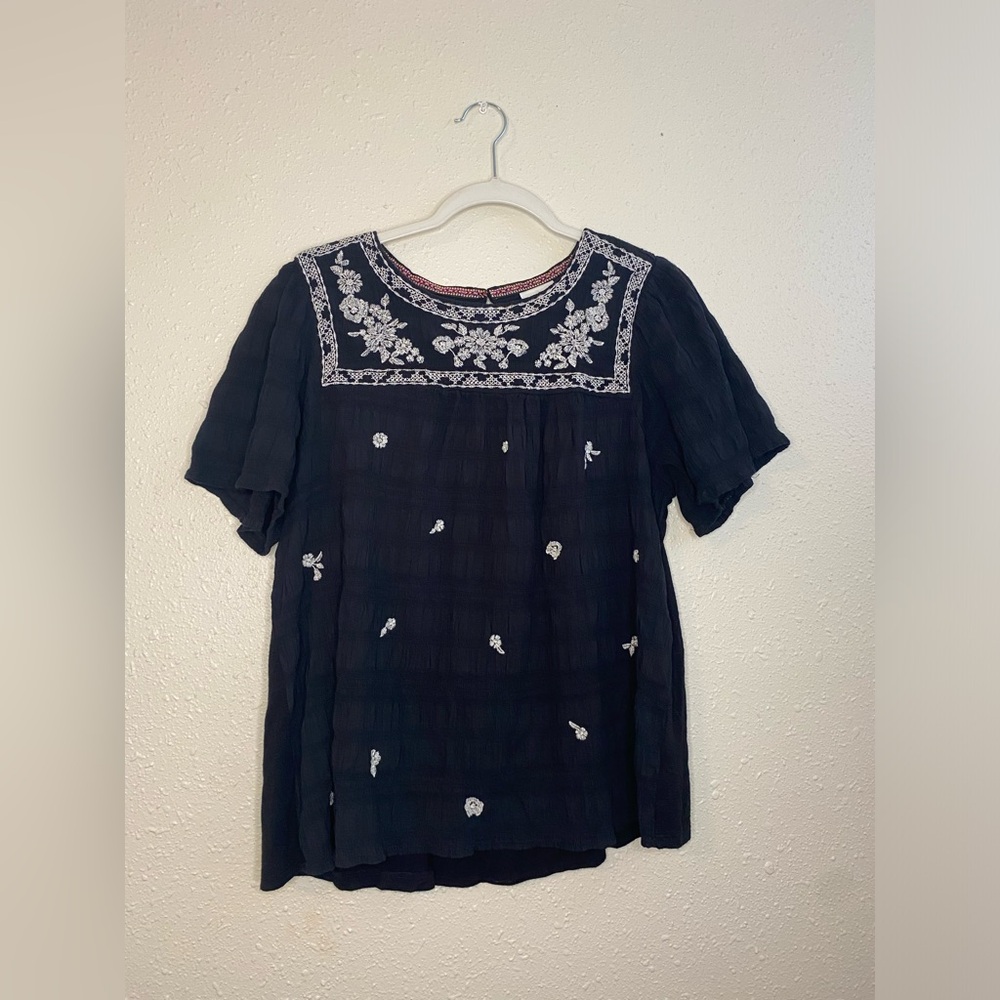 Knox Rose boho blouse | embroidered | black & white | flutter sleeves | Medium